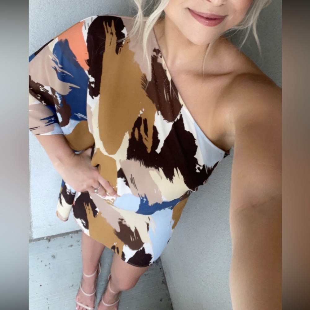 ViCi Women's Abstract Print cape dress